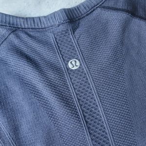 Lululemon long sleeve small